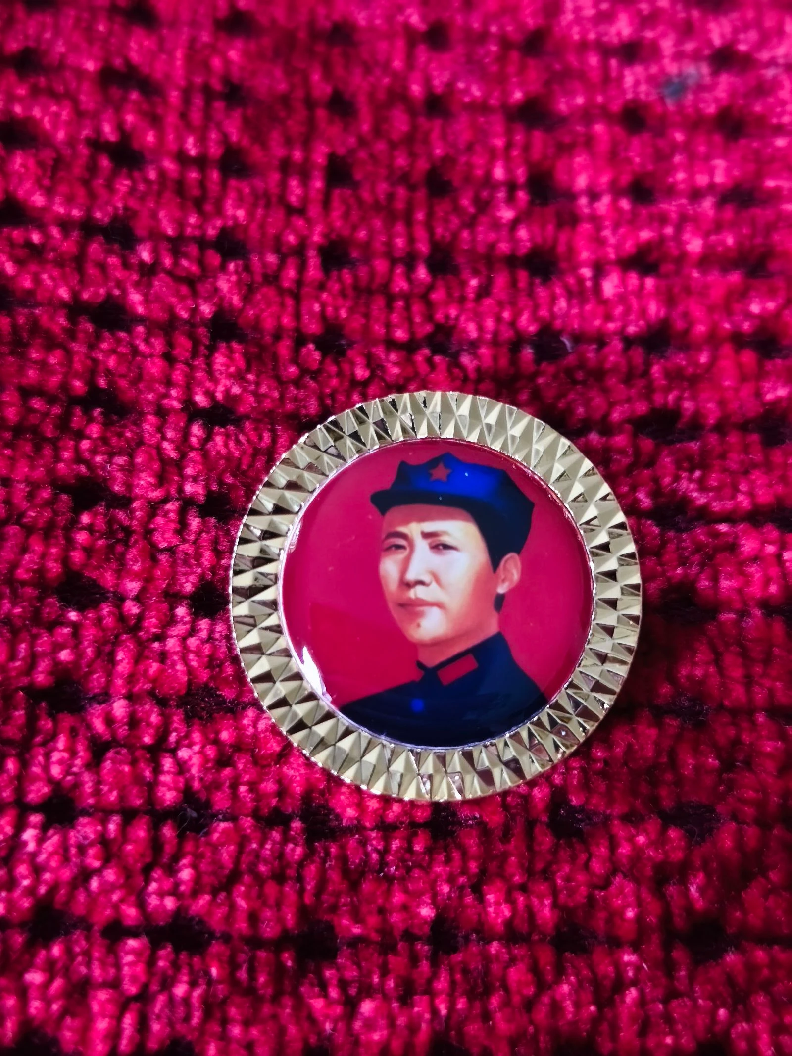 Broche pin dourado Mao Ze Dong jovem muito exclusivo para colecionadores – photo 3
